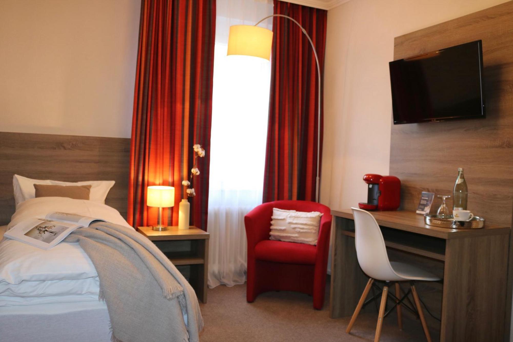 Hotel Stadt Hamburg Bad Salzuflen Bagian luar foto